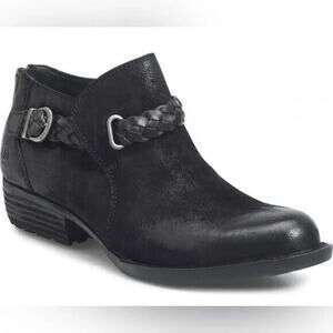 Born Sylvia F13703 Women's Black Suede Back Zip Ankle Bootie Size 7M NWT
